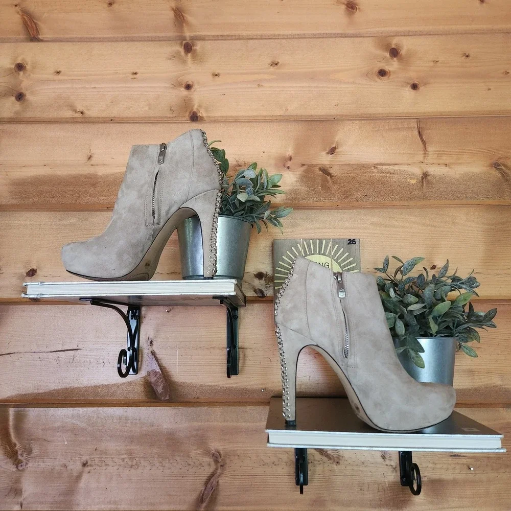 Vince Camuto vince camuto