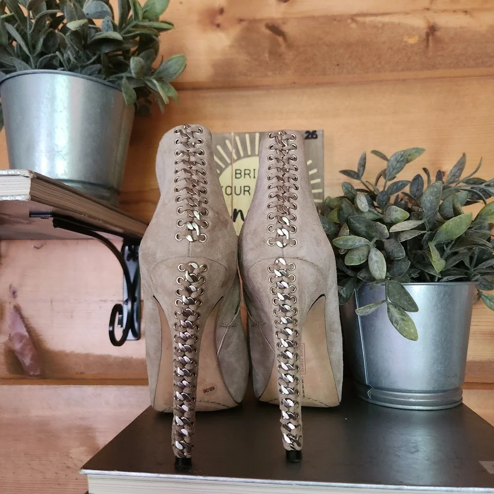 Vince Camuto vince camuto