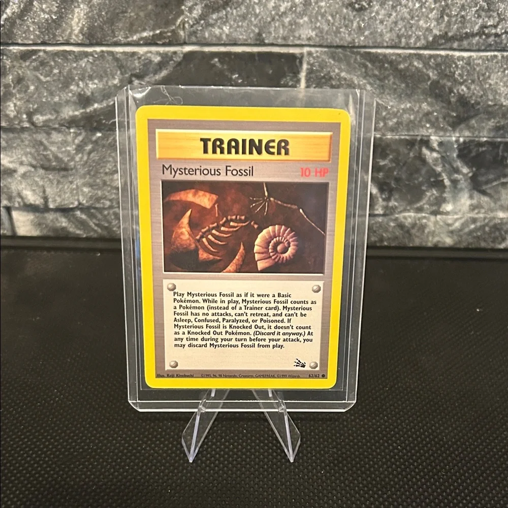 Pokemon 62/62 Mysterious Fossil Trainer 1999 Vintage card from‎ the Fossil set