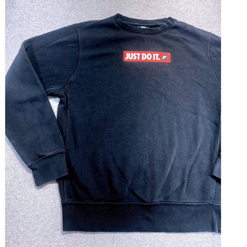 Nike sleeve gorpcore this