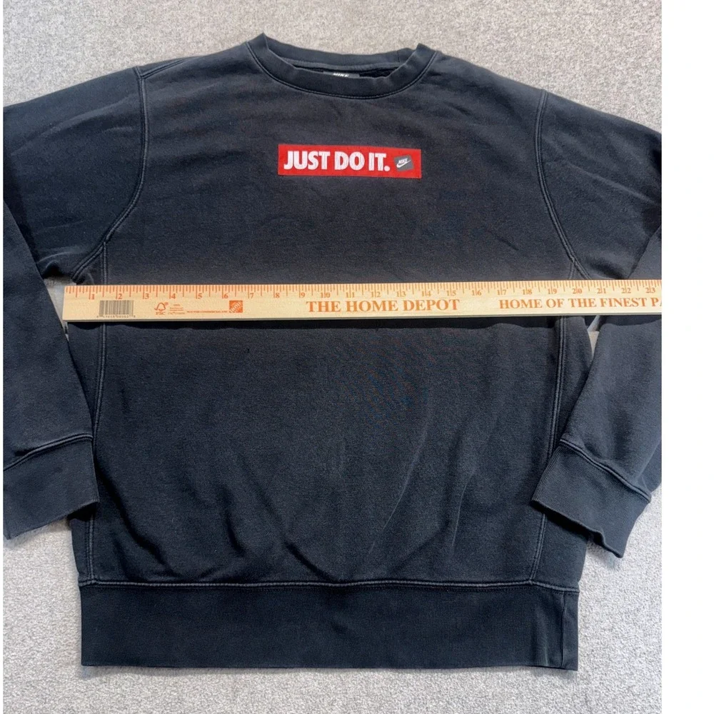 Nike 25 material essential