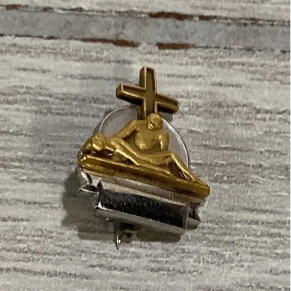Silver & Goldtone‎ Pin w/ Cross & Alter Sacrifice Vintage