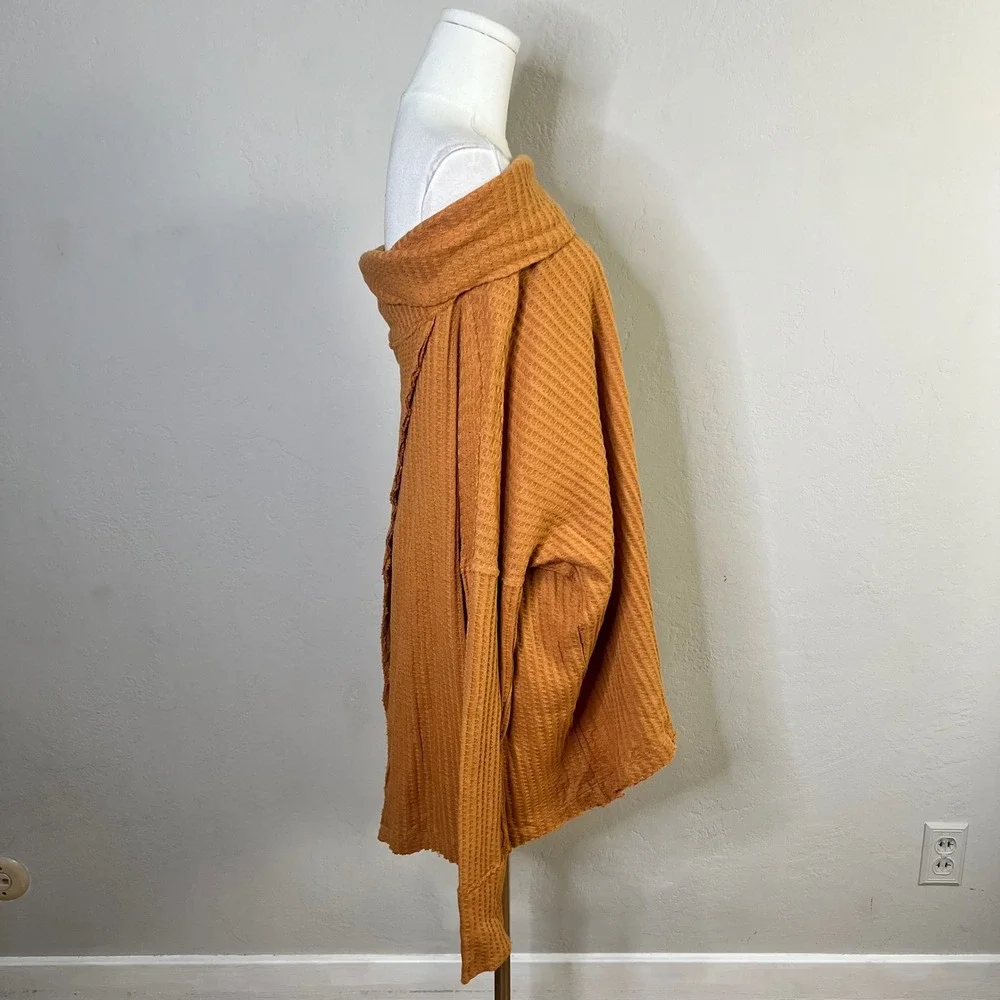 Free People raw features moon