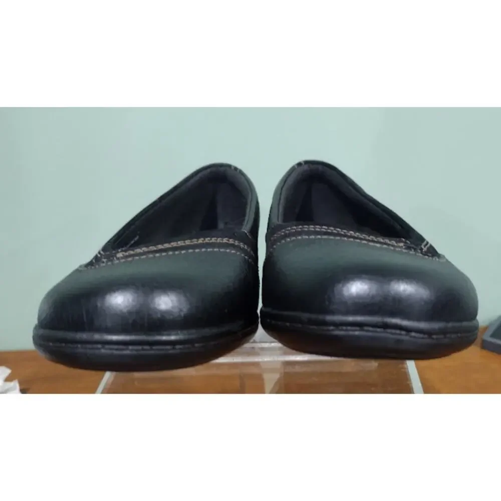 Clarks very nice