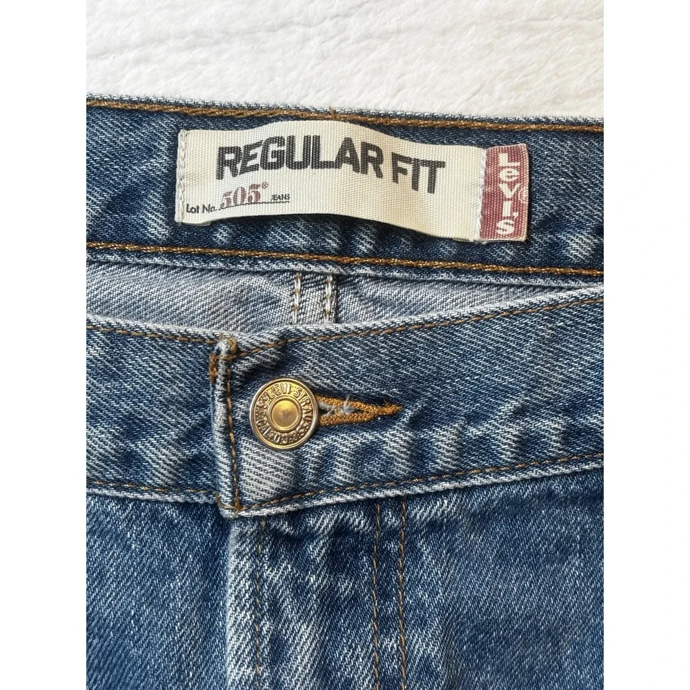 Levis tag shoes