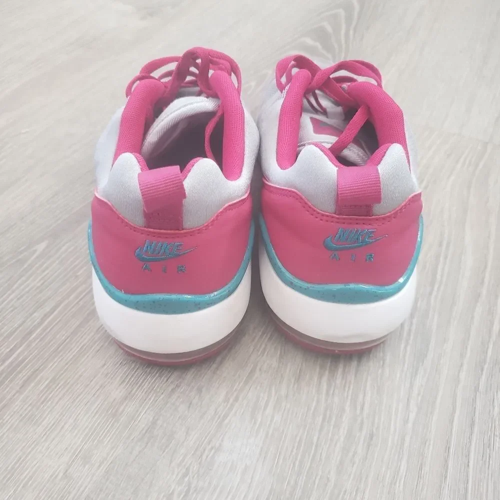 Nike womens air