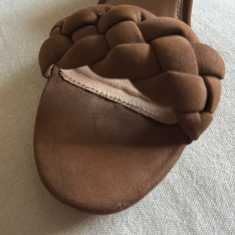 Oasis Society Women's Tan Braided Sandals brown faux suede sz‎ 10