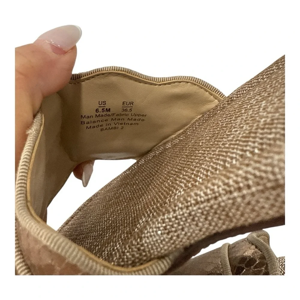 Sam Edelman step into