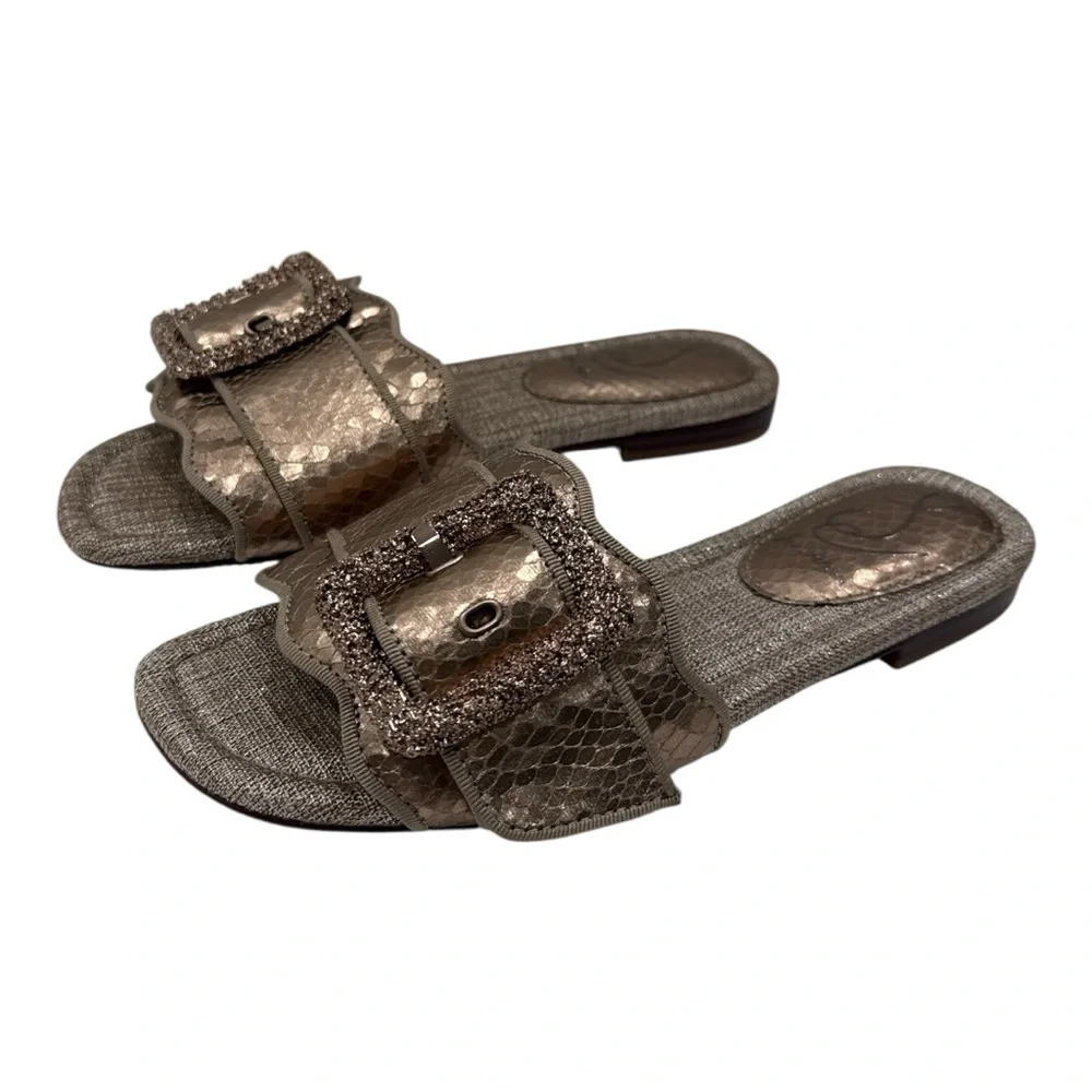 Sam Edelman step into