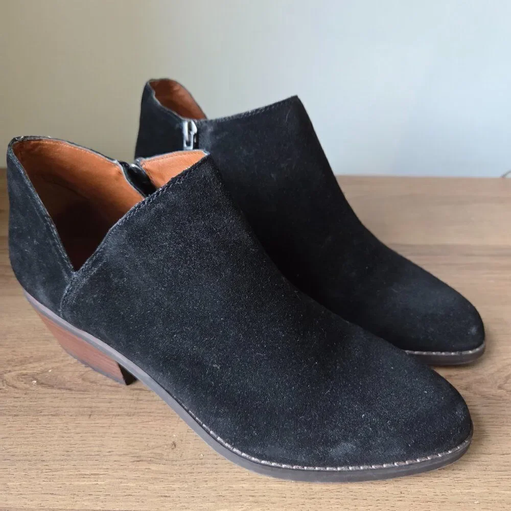EUC LUCKY BRAND FENLEY GENUINE LEATHER UPPER STACKED HEEL BOOTIES SIZE 8.5 WMNS
