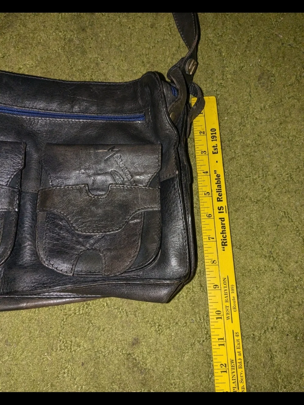 N/A zippered ideal pockets
