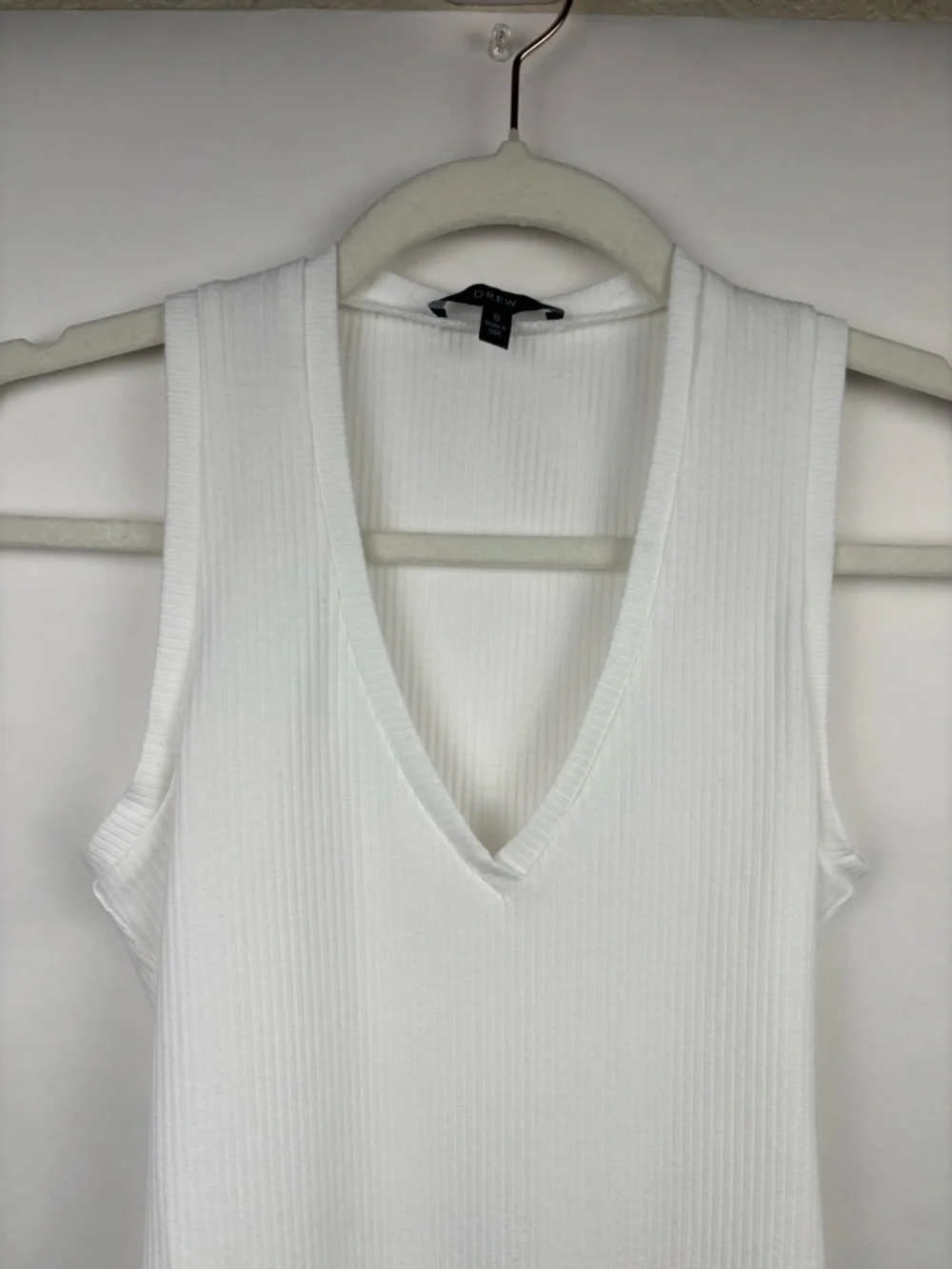 DREW details white