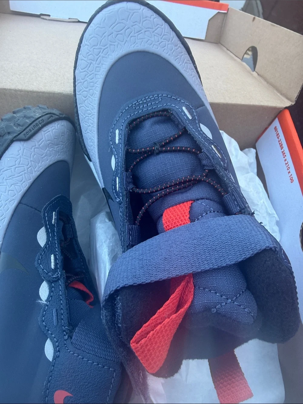 Nike supportive bold tab