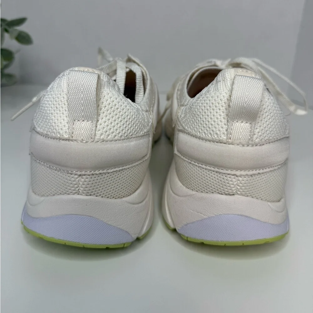 Vionic endure sporty