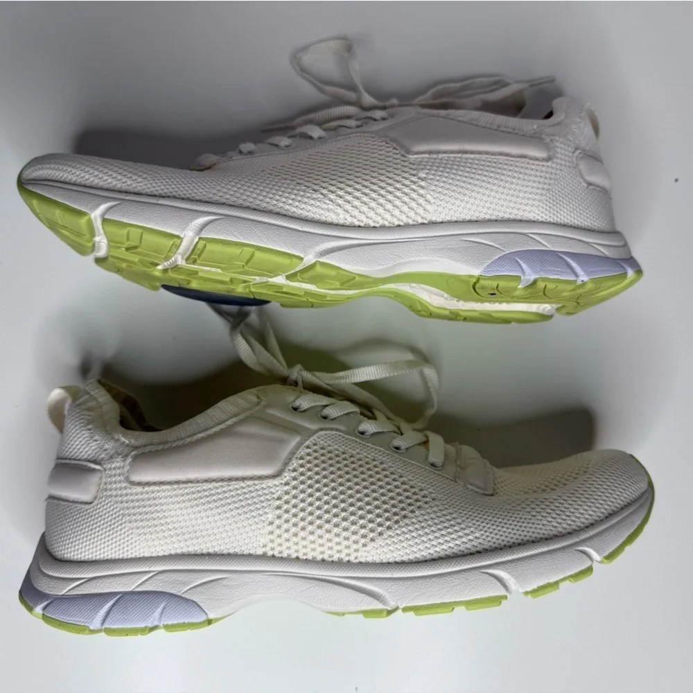Vionic endure sporty