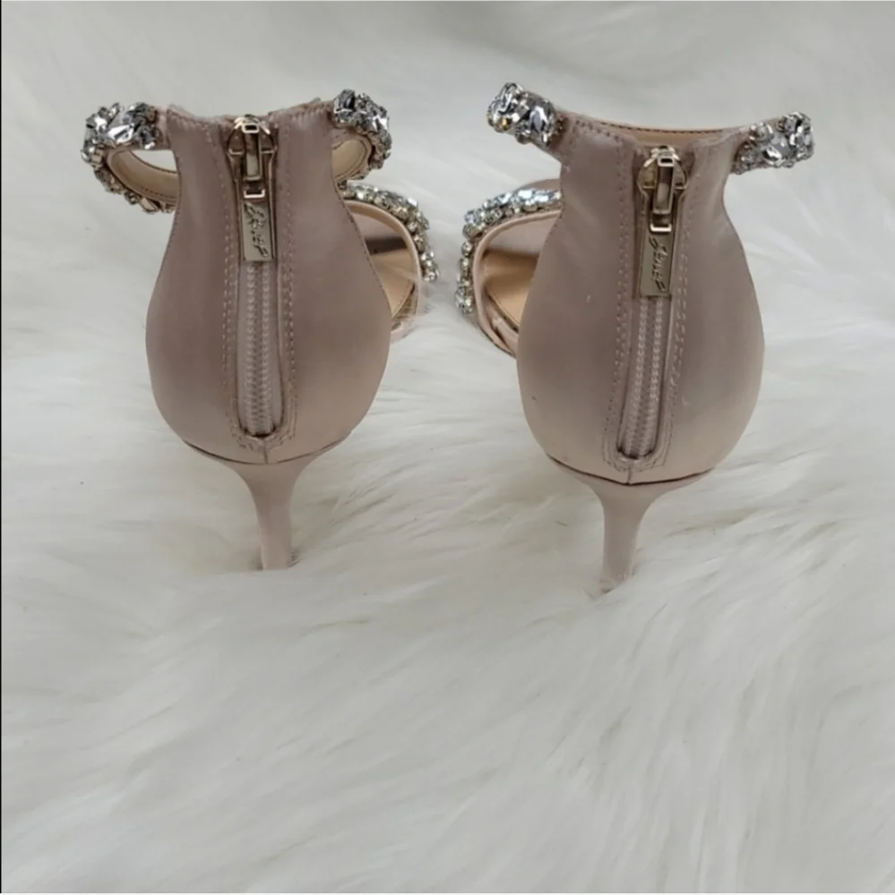 Badgley Mischka comes this