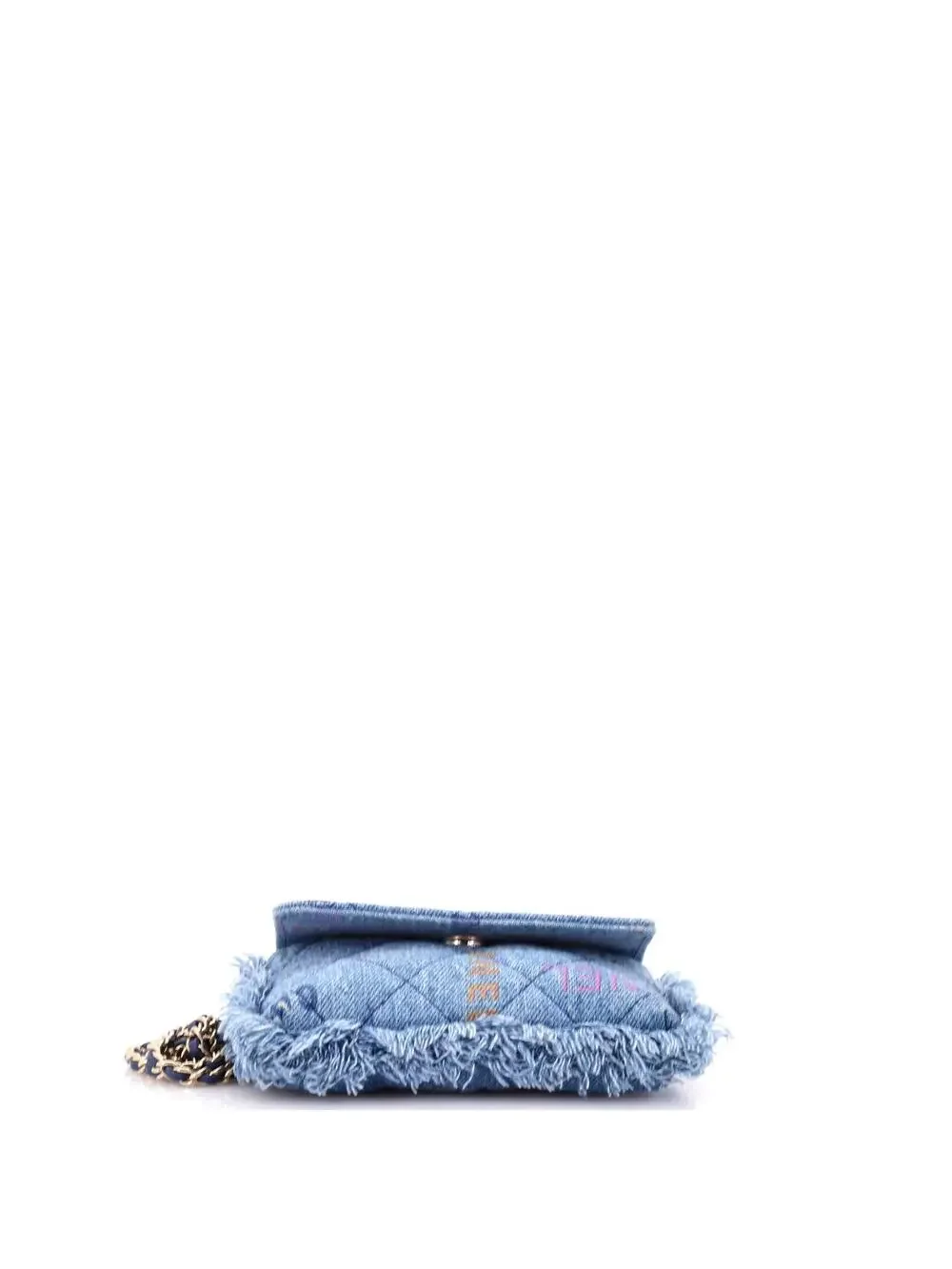 CHANEL flap adorned turn