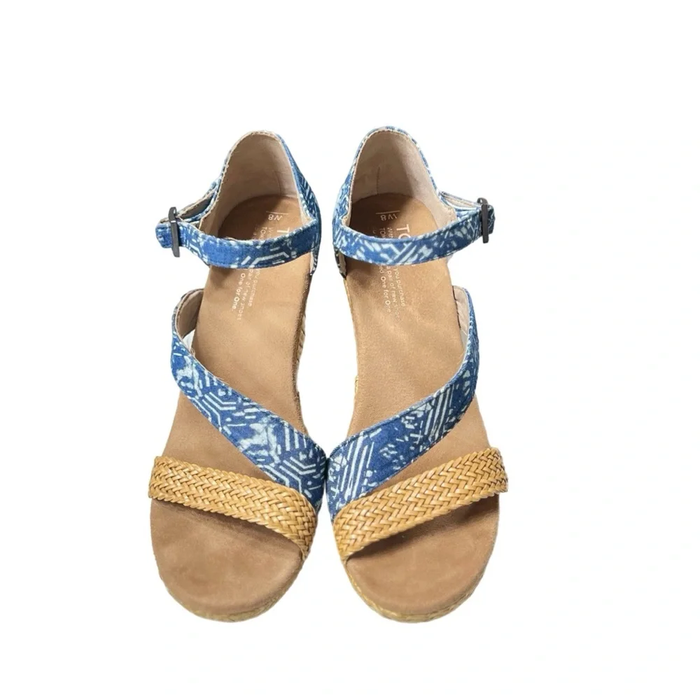 Toms size w8