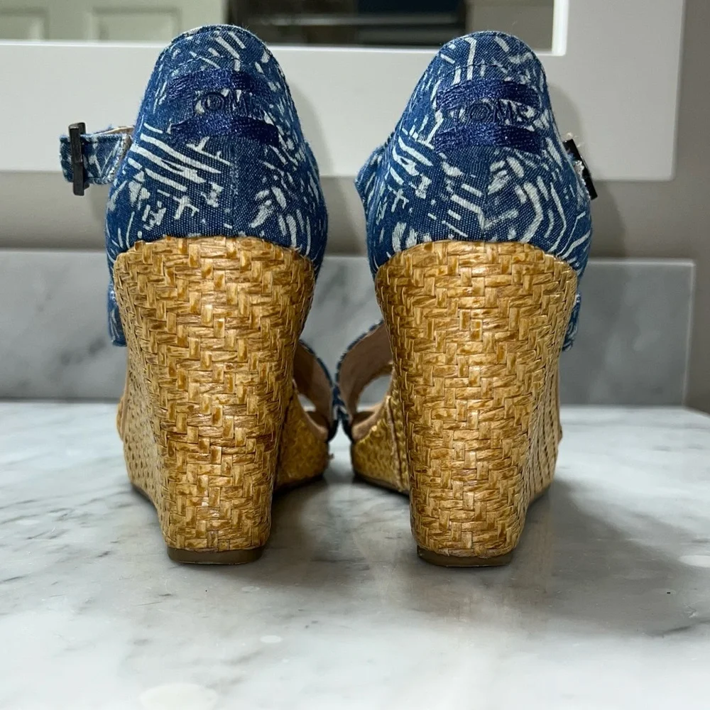 Toms size w8