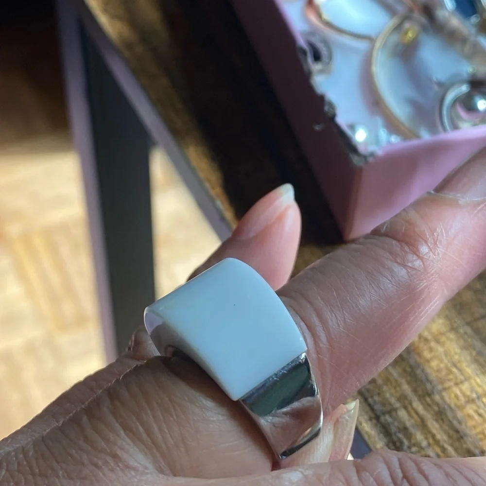 N/A sleek tech white