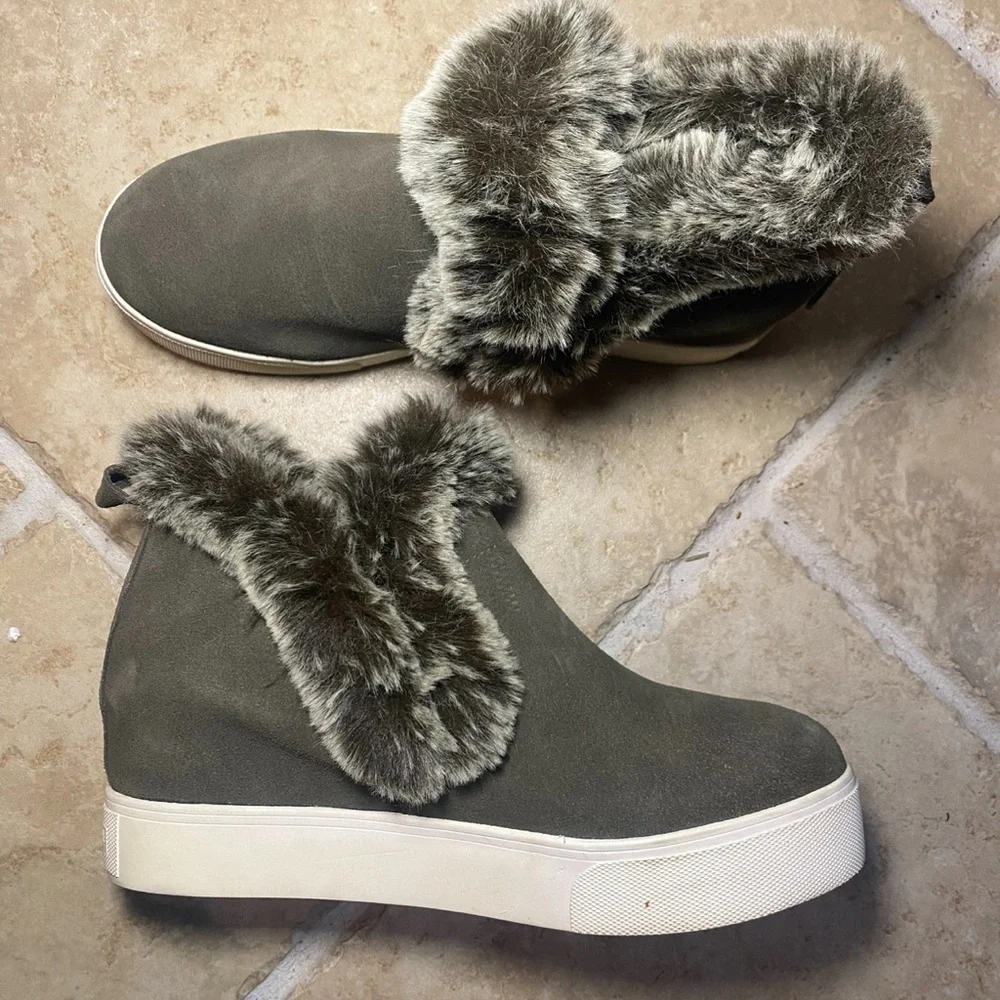 J/SLIDES cozy suede