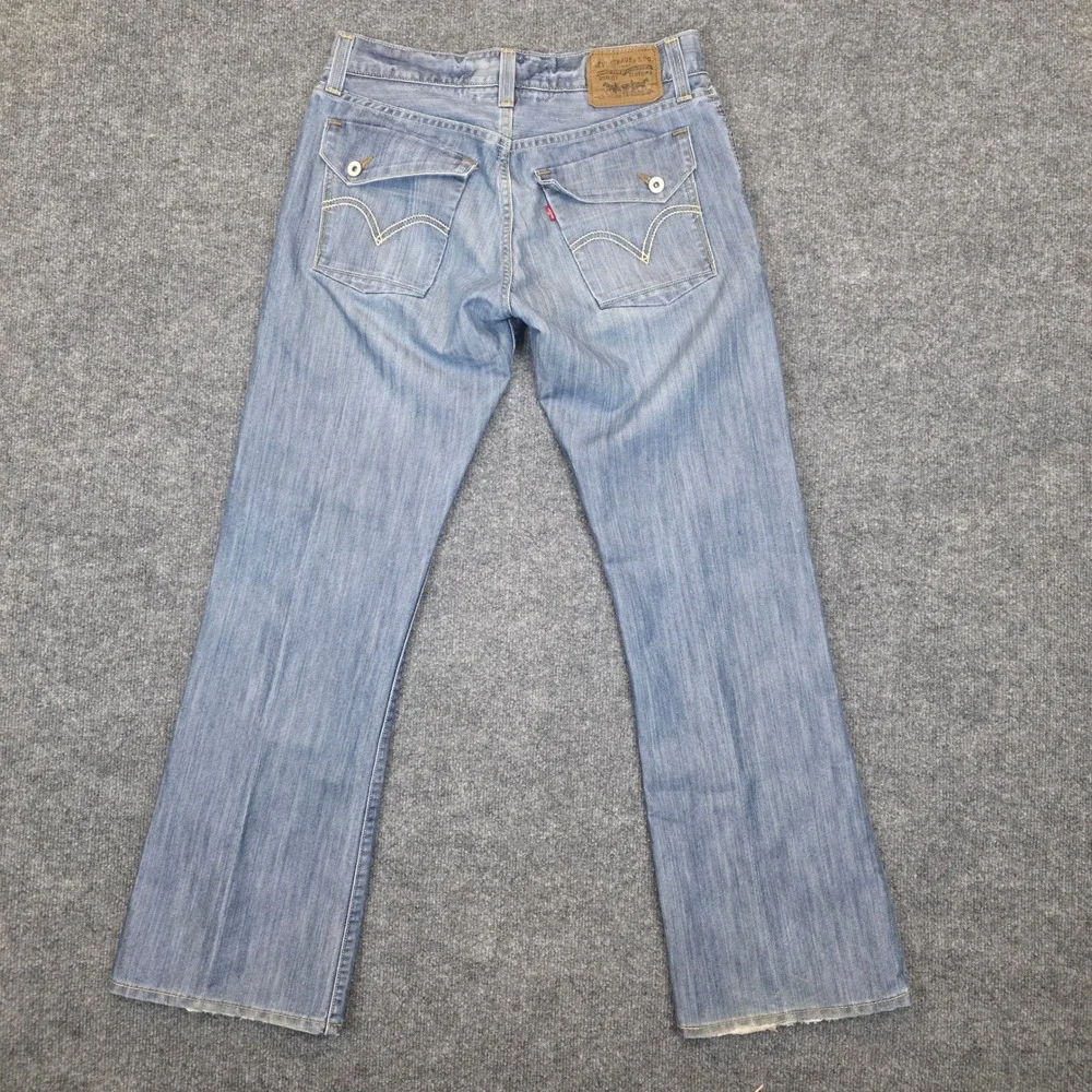 Levis levi 527