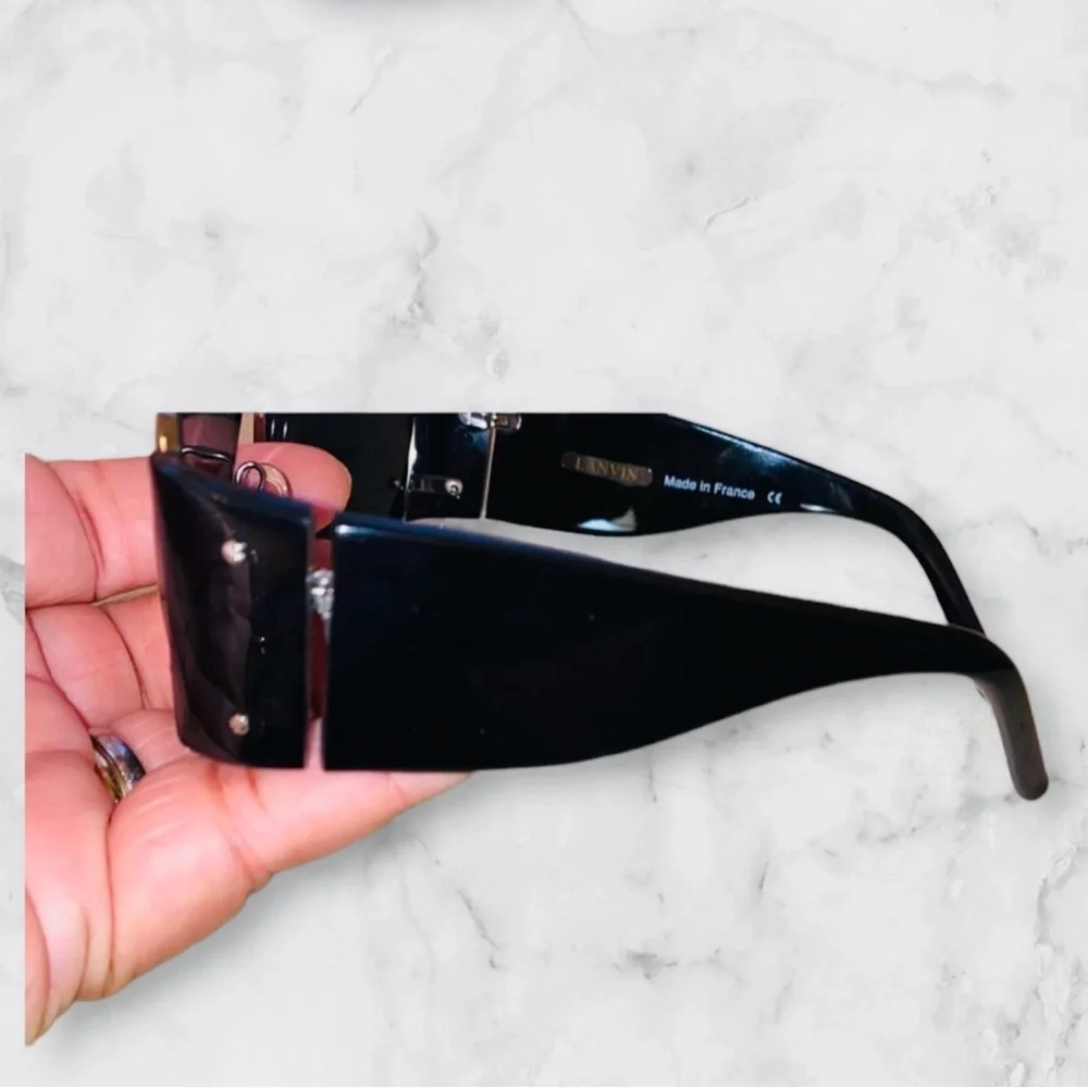 Lanvin black avatar