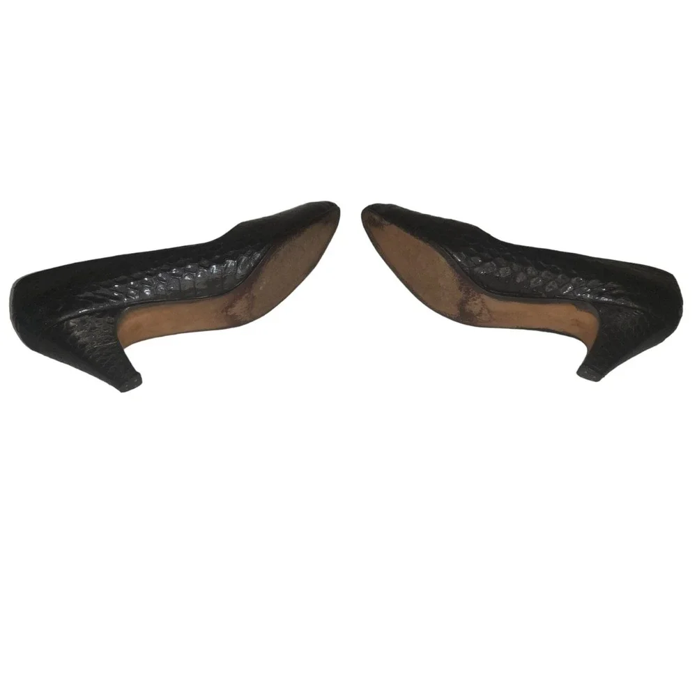Clarks pre owned