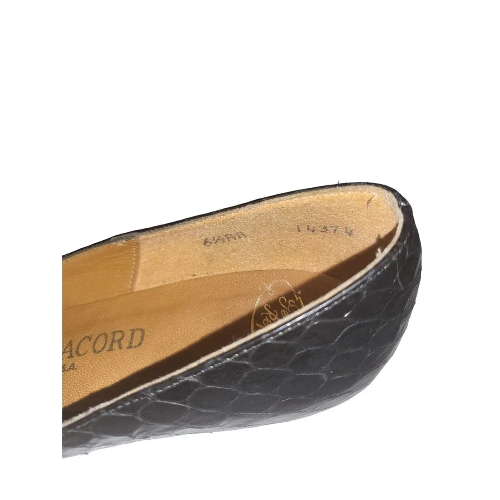 Clarks pre owned