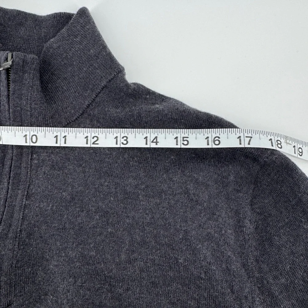 Banana Republic sweater fits