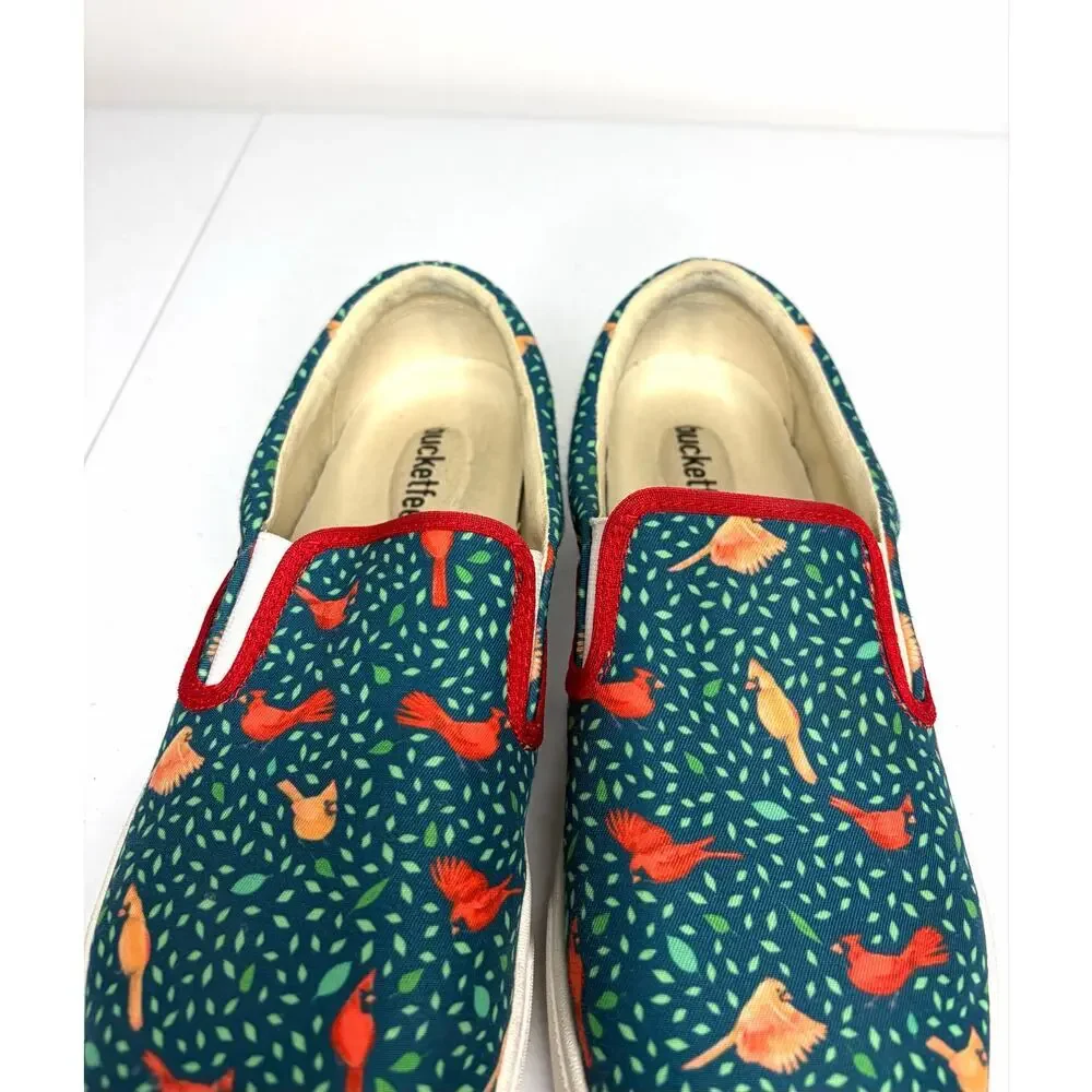 Bucketfeet Cardinal Bird Print Slip-On Canvas Sneakers Women's Sz 9 Artsy Whimsy