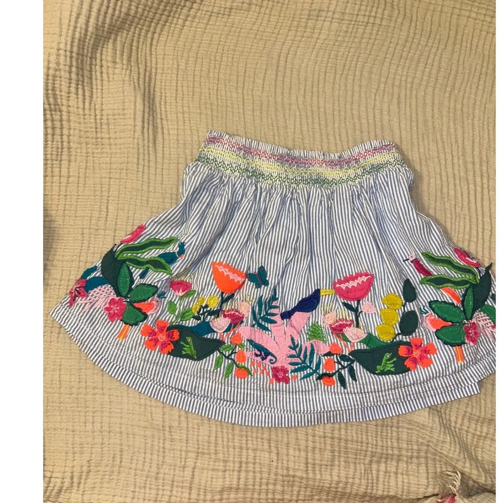 Mini Boden Girls Blue White Seersucker Embroidered Floral Bird Skirt 5-6Y