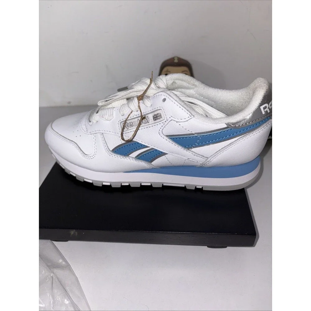 Reebok product pair