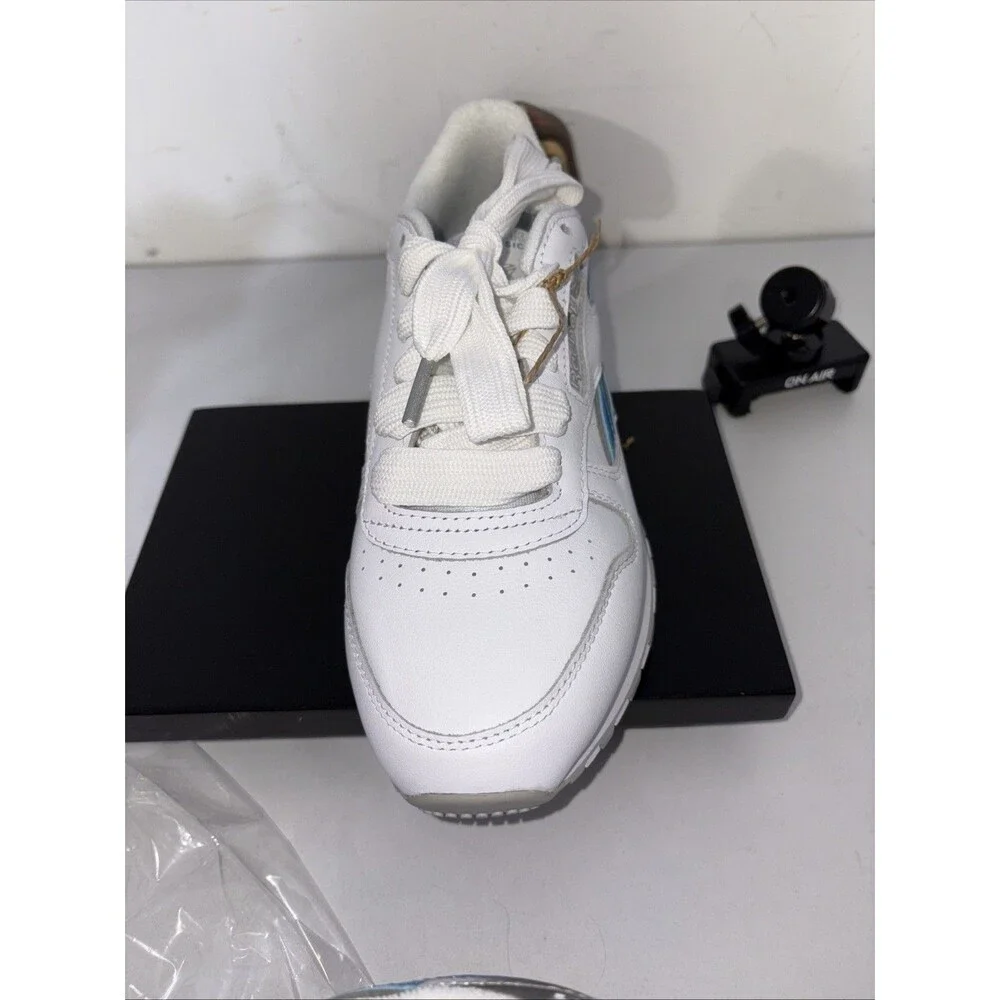 Reebok product pair