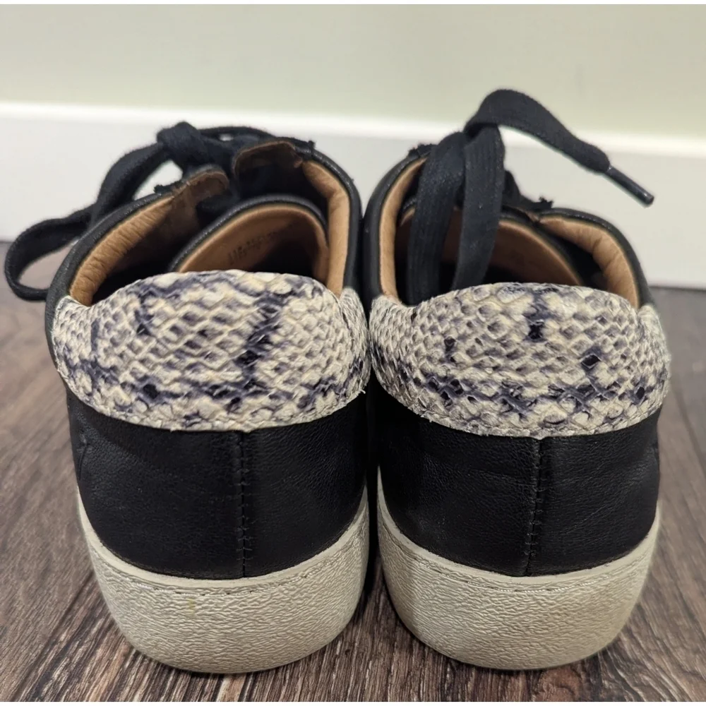 Frye excellent pre
