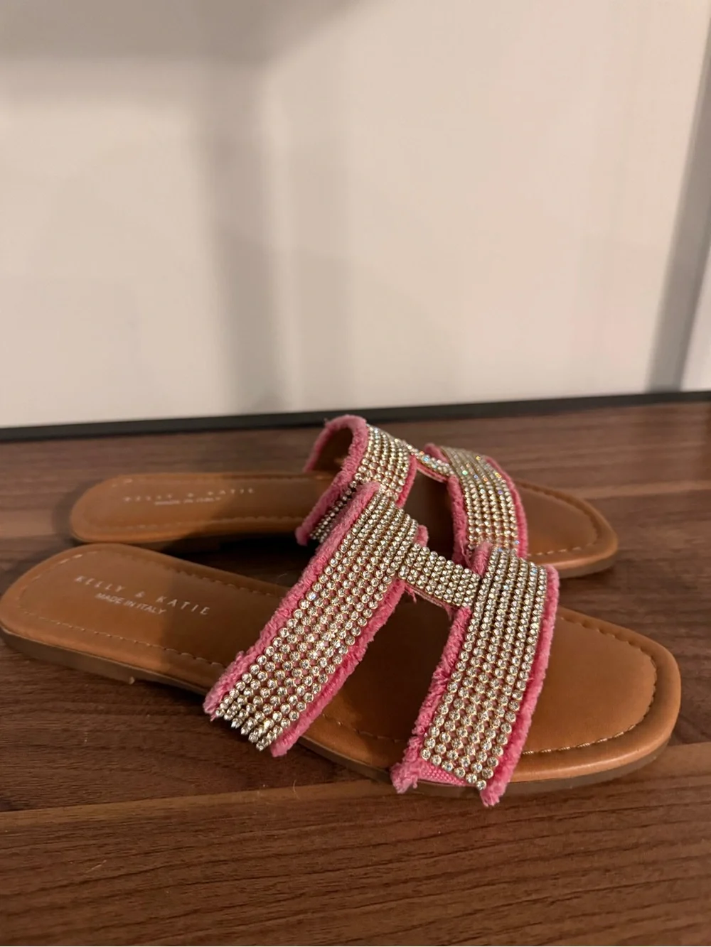 Kelly & Katie slide sandals