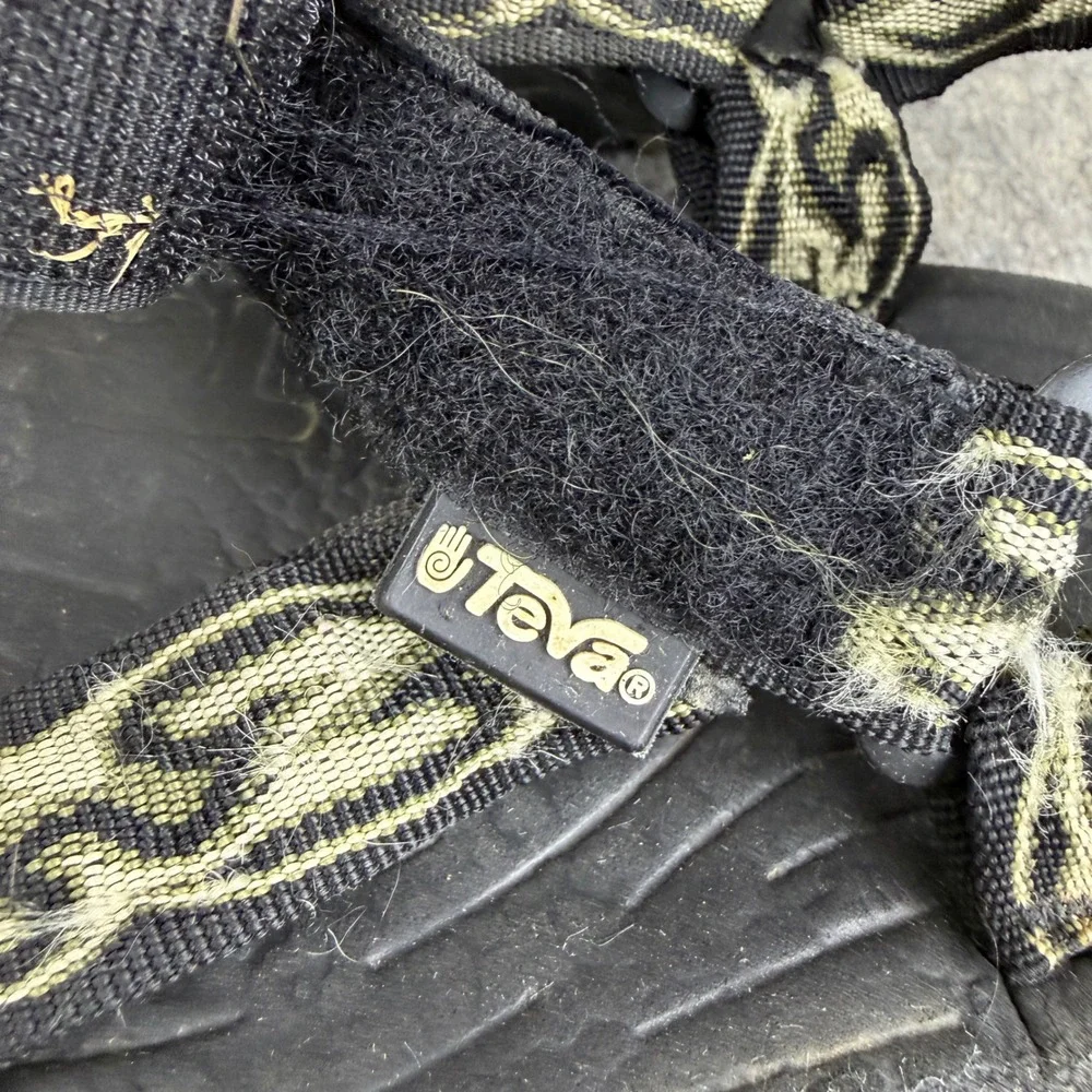 Teva hurricane sandals