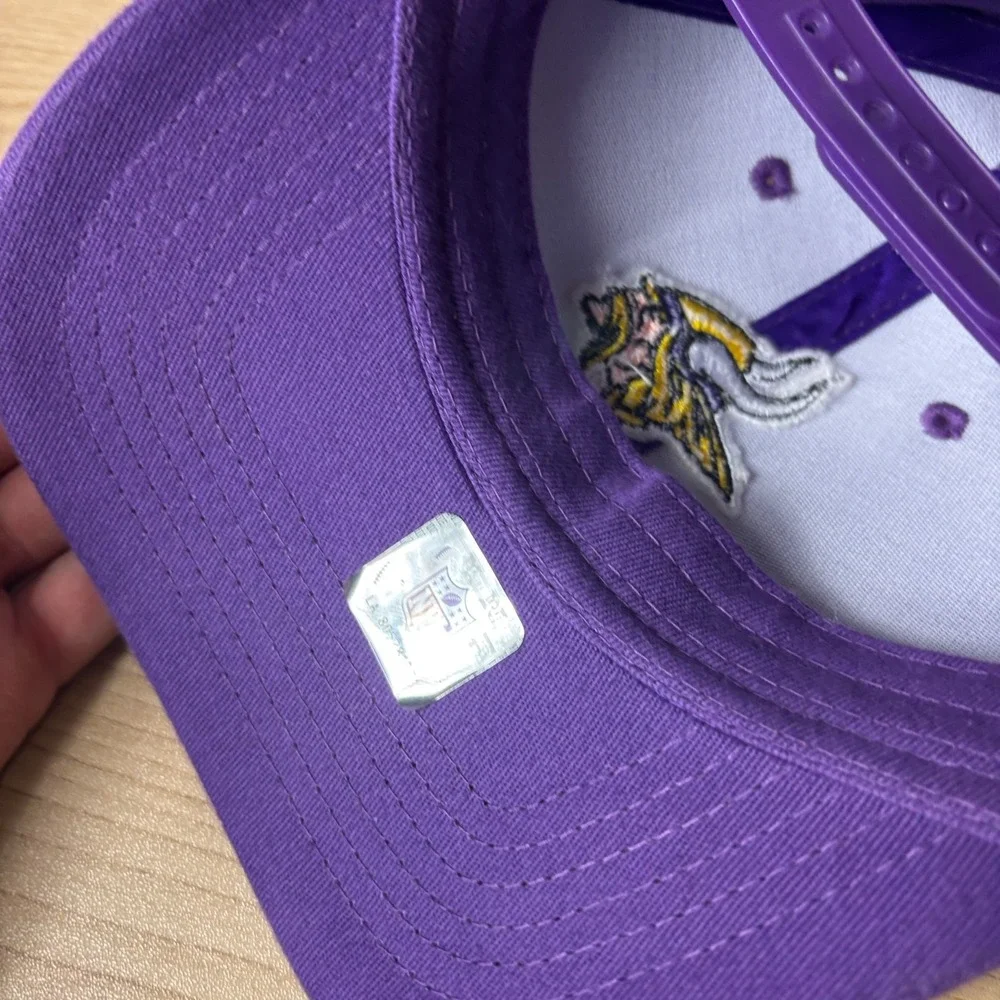 Miller Lite item free hats
