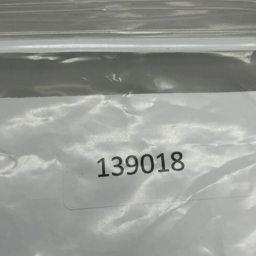 Kenneth Cole Reaction 10 silver