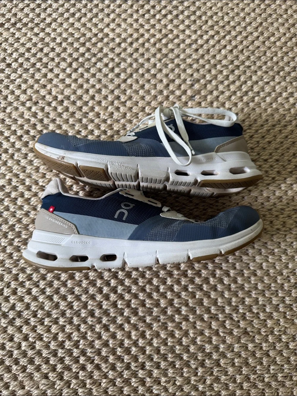 On Running running athletic