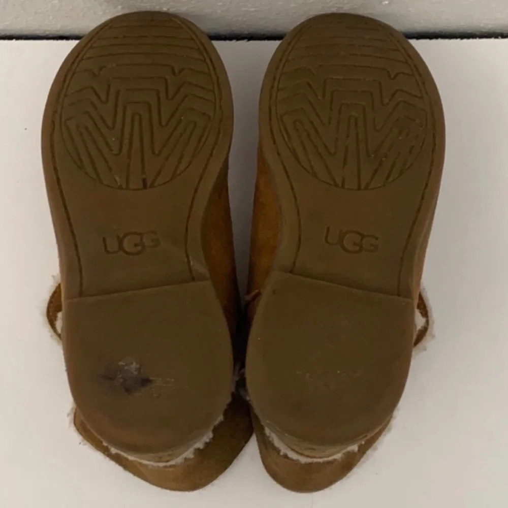 Authentic UGG designer little girls suede leather boots size 11
