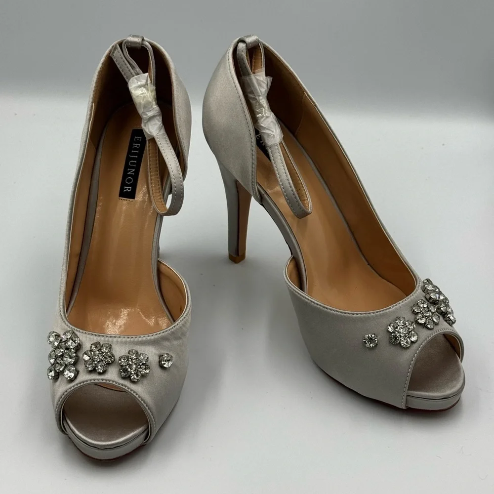 N/A elegant silver
