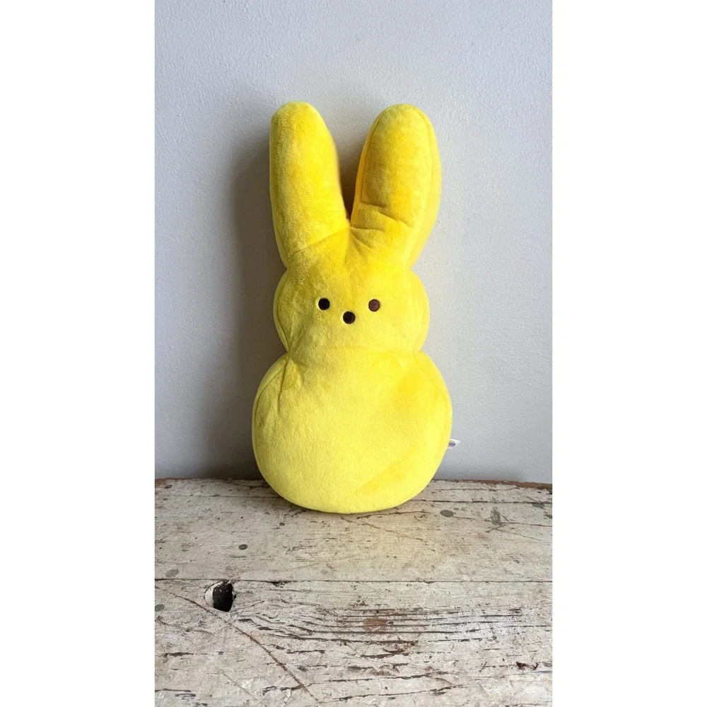 Peeps features or