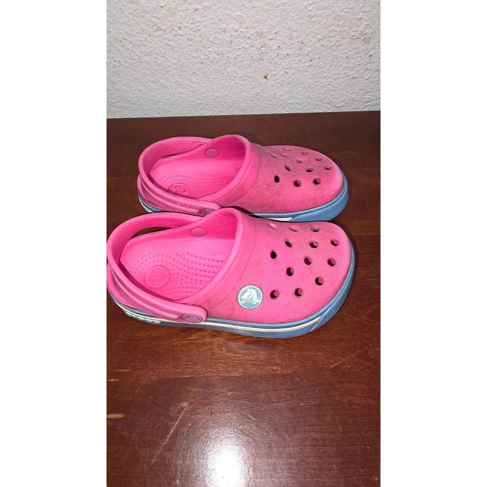 CROCS pink fading quick