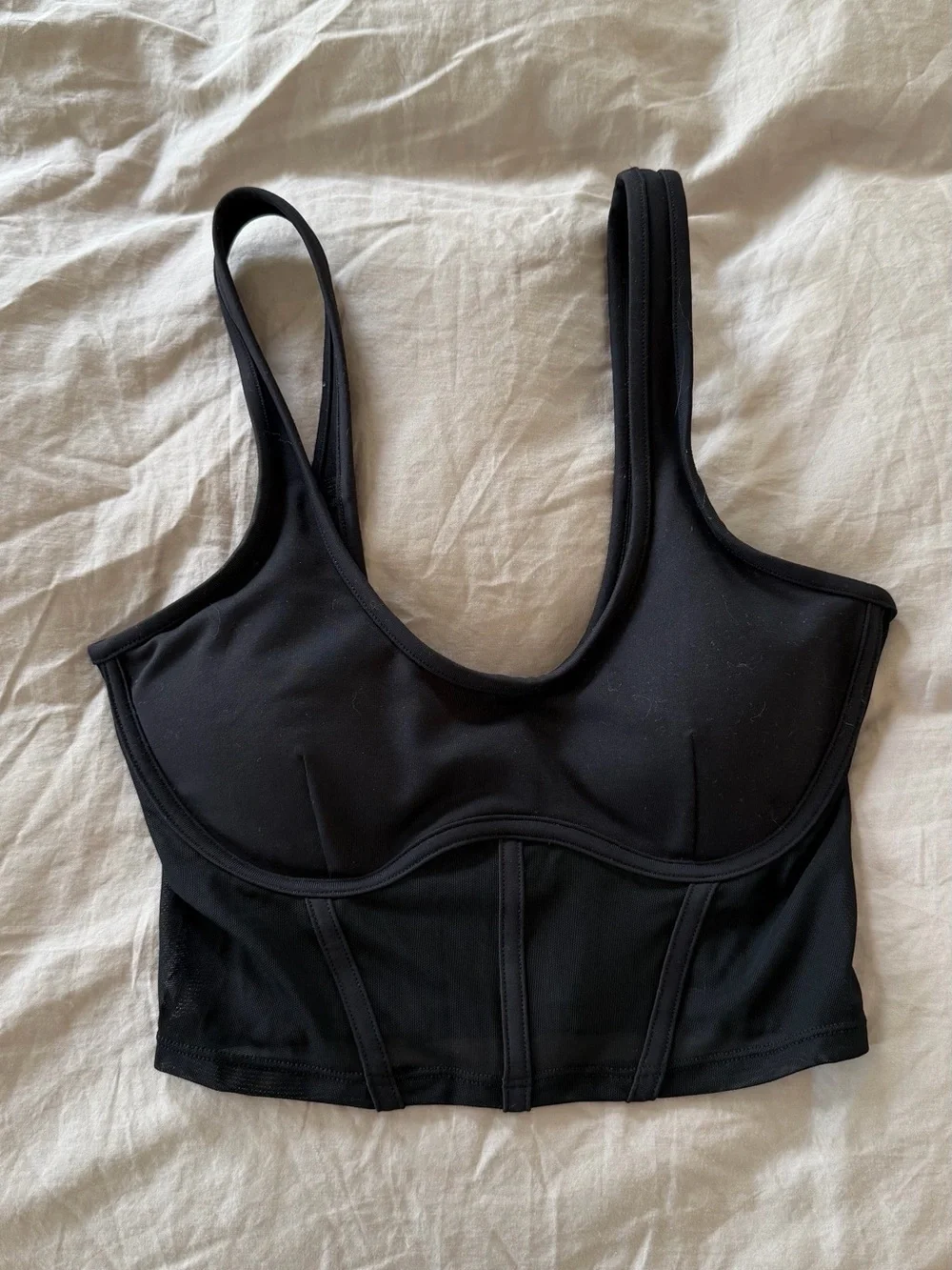 ALO Yoga breathable fabric sports