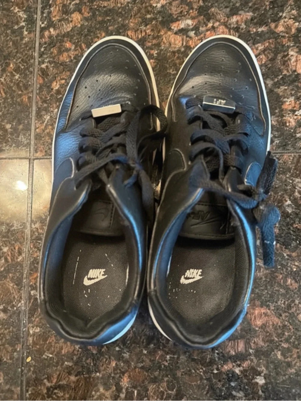 Nike sleek black