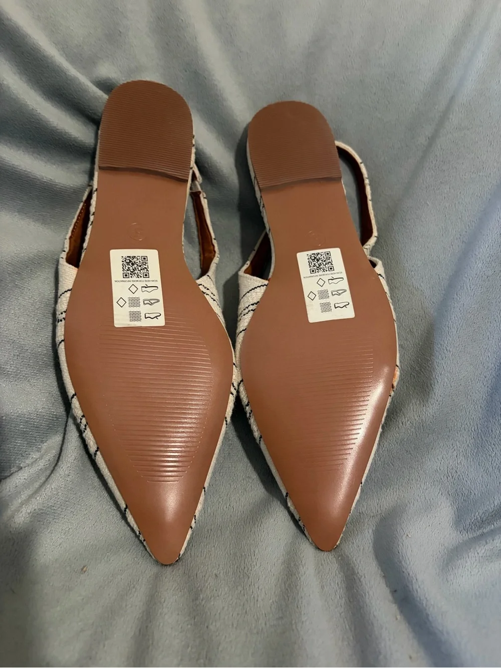 Xhilaration lightweight pointed