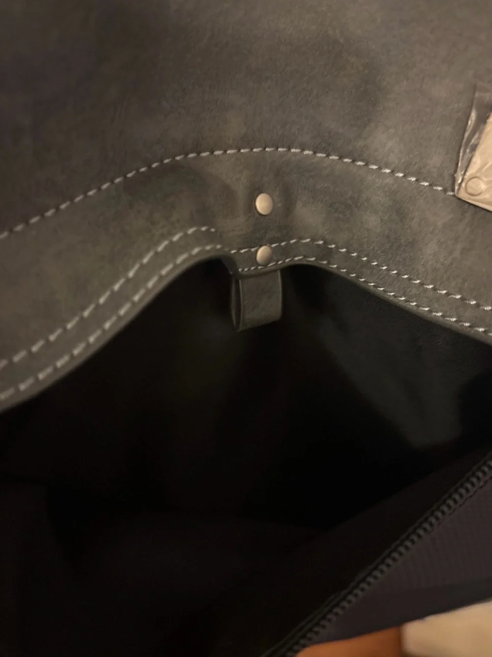 Halo versatile black