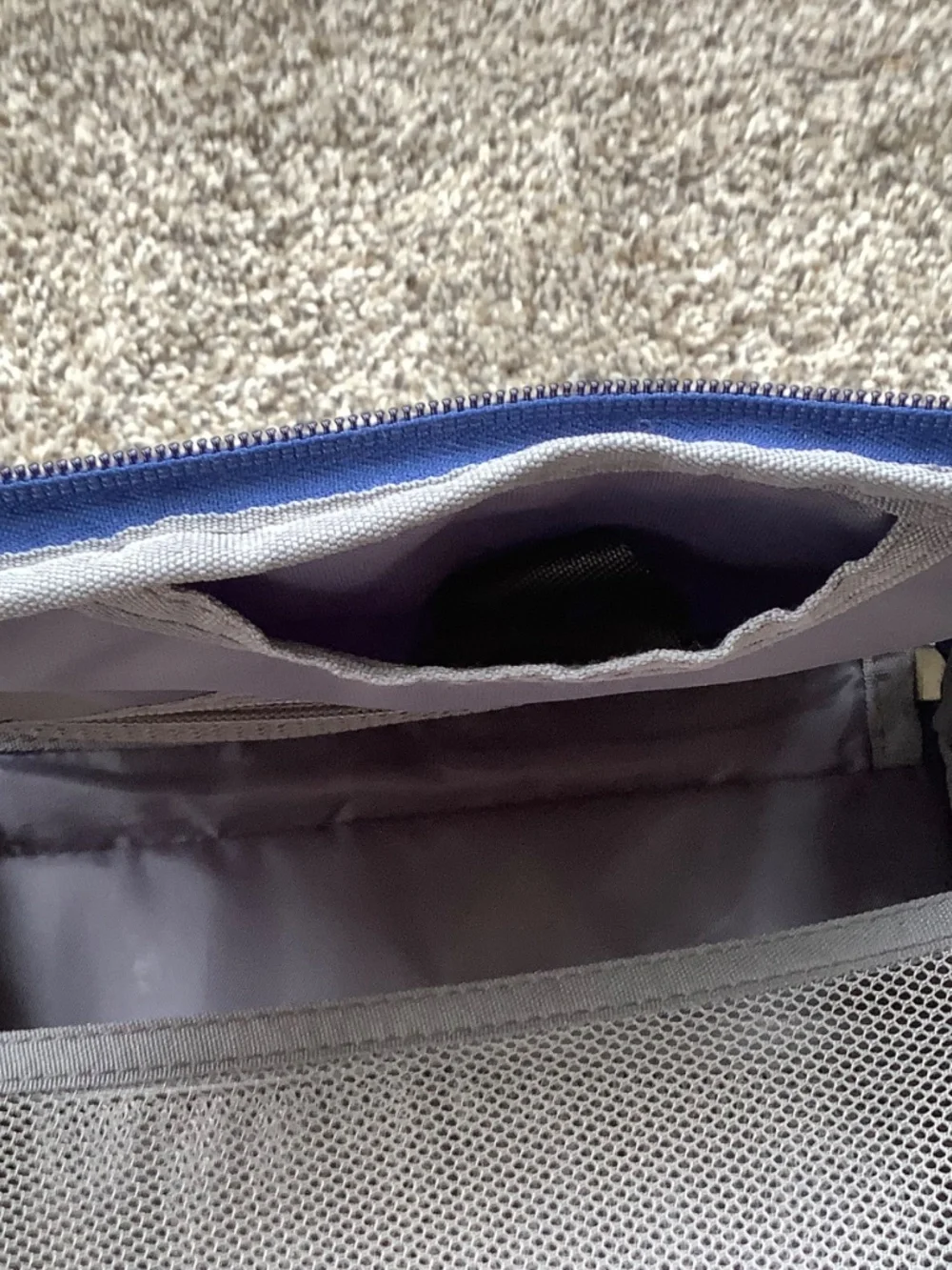 TravelSmith travelon hanging