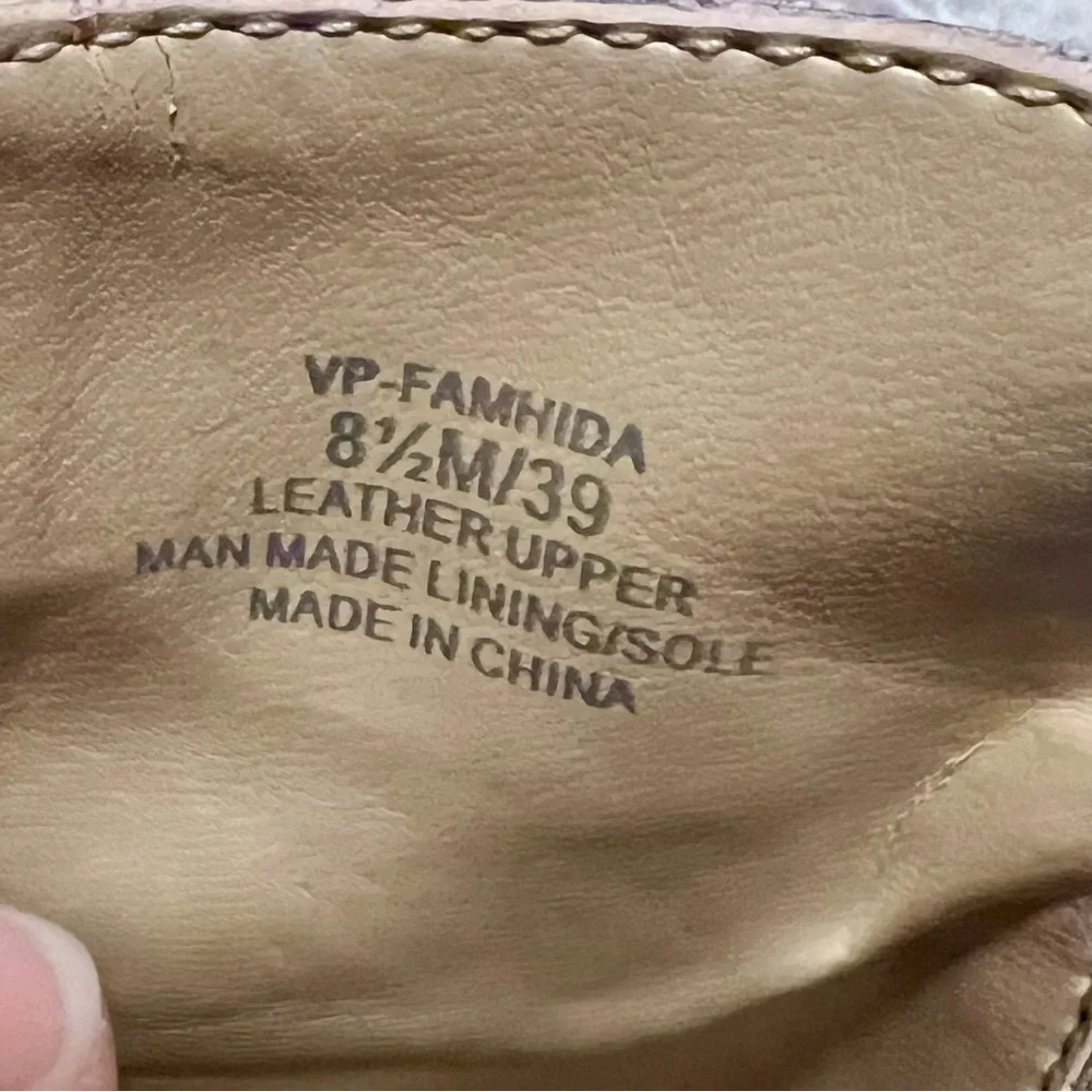 Vince Camuto interior last western